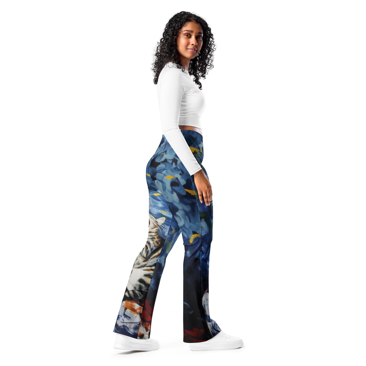 Chichi Yawning - Flare leggings